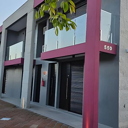 Studios Exclusivos Em Frente A Fundaparque, Em 本图贡萨尔维斯 外观 照片