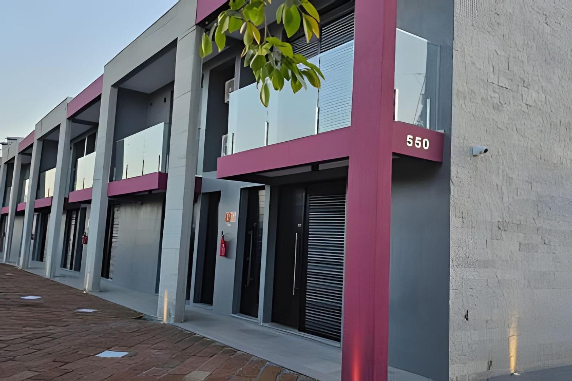 Studios Exclusivos Em Frente A Fundaparque, Em 本图贡萨尔维斯 外观 照片